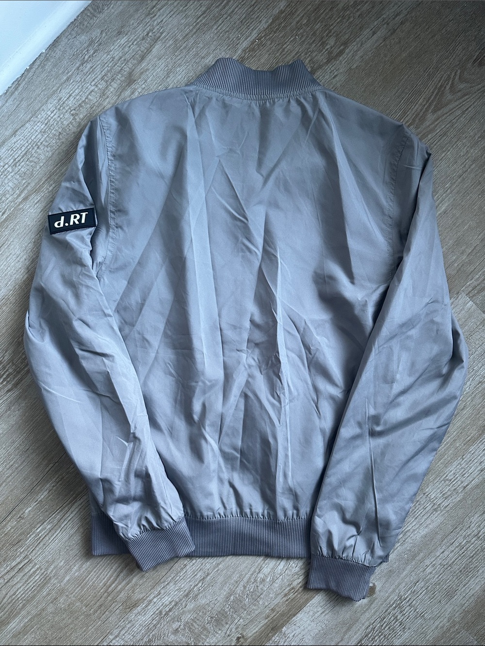 d.RT Gray Windbreaker - Picture 5 of 7